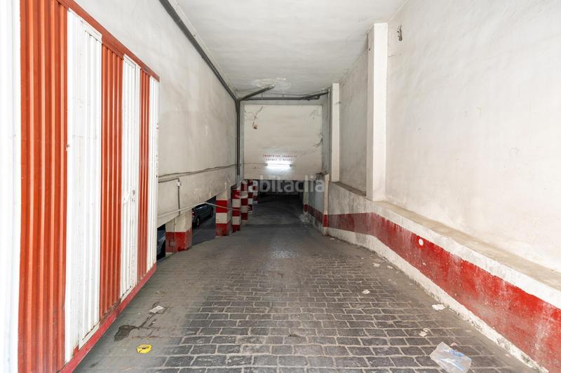 Foto ab45fe6f-4c3f-4522-8ded-0925915b2318. Car parking in Plaza de Toros Granada