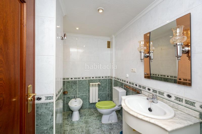 Foto 28ec2c42-f415-43a4-ae22-153d55a3f01e. Piso  con garaje cerrada y trastero en mendez nuñez en Granada