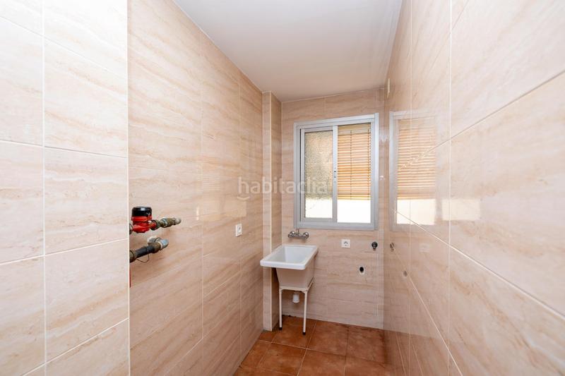 Foto aee835be-ce8a-4bf1-bfe6-a32e223e56fa. Piso  con garaje cerrada y trastero en mendez nuñez en Granada