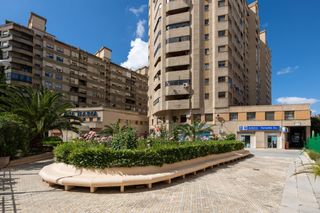 Piso  Camino de ronda 101. Piso con garaje cerrada y trastero en mendez nu�ez