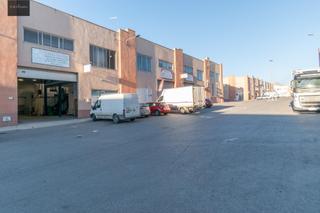Bâtiment à usage industriel à Calle bubion 58. Nave en venta en el polígono juncaril