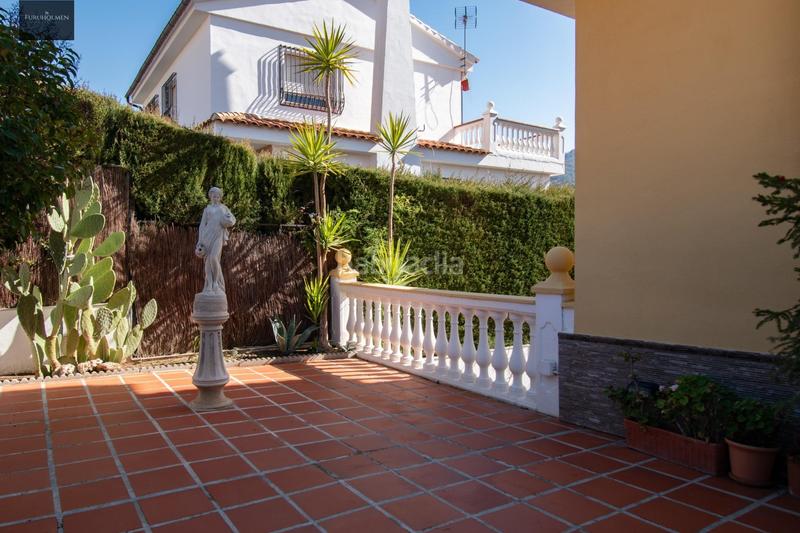 Foto bc28f384-c857-4a68-882c-91e60debe8fd. Chalet gran chalet con piscina en los pinillos en Pinos Genil