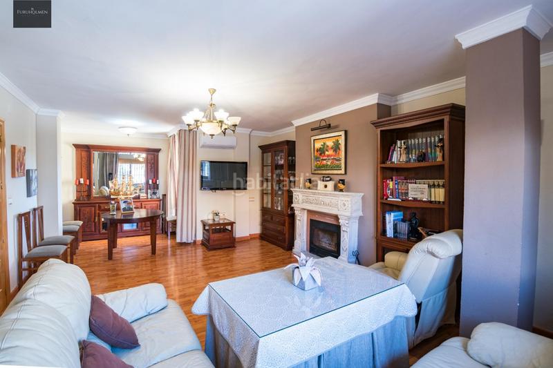 Foto d2f48ad2-7252-4aa4-afd0-a24c2688b766. Chalet gran chalet con piscina en los pinillos en Pinos Genil