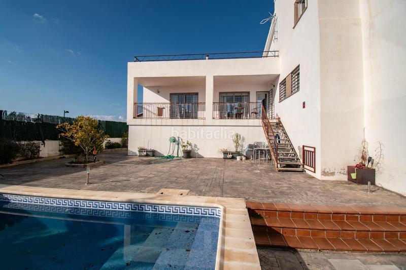 Foto f9f1762a-d9b4-4ad2-80ab-5c9201240984. Chalet  en la zubia con piscina en Altos de la Zubia Zubia (La)