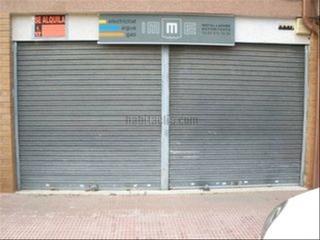 Local commercial à Carrer de can parera 24. Se vende