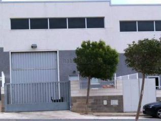 Capannone industriale in Carrer gil vernet, s/n. Nave industrial polígono les tapies