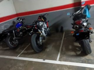 Rent Motorcycle parking in Carrer de cervantes 215. Plaza moto grande