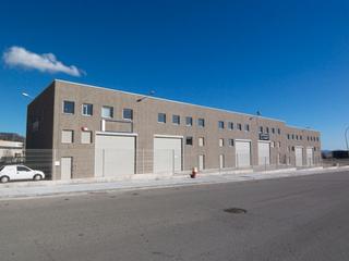 Miete Fabrikhalle in Carrer del fornal 2. Naves industriales de nueva construcción