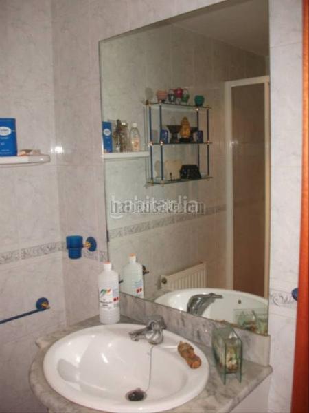 Foto bab1a49b-625c-4ae9-b8d8-740b551dc83e. Piso en carrer bernat metge 17 esta cerca de la playa y de el centro de la vila. en Llançà