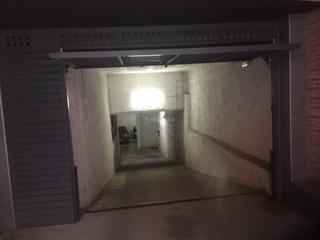 Aparcament cotxe a Plaça doctor niubò 3. Plaza de parking de 12m2.