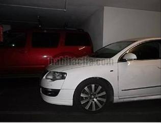 Parking coche en Carrer de la muntanya 4. Parking para coche en clot.
