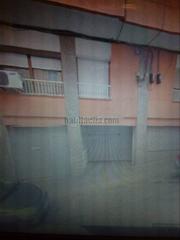 Aparcament cotxe a Carrer de josep miquel quintana 17. Para coche pequeño/mediano o varias motos