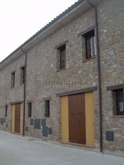 Maison jumelée à Carrer gavarresa (de la) 5b, 5. Revestimientos de piedra y madera, ambiente rural