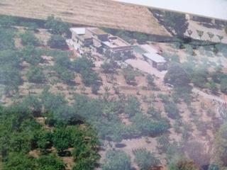 Residential Plot in Extrarradio reste poligon 71. Terreno con vivienda y almacén