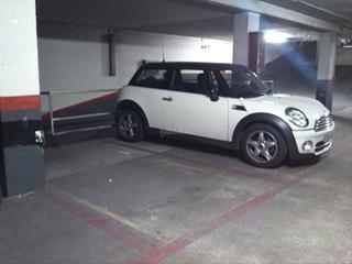 Posto auto in Carrer de josep martorell 4. Parking en santa coloma de gramenet
