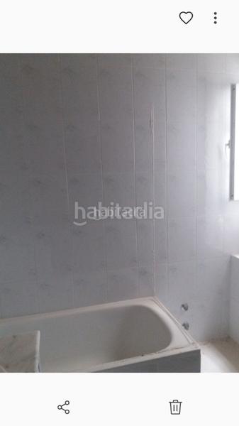 Foto d2b122d4-d9b9-4810-9b40-ff6d3e584e98. Piso en calle benito sánchez 6 se vende piso cerca del mercadona en Villamartín