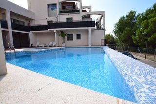 Piso en Calle forat (el), 23. Altea la vella 2 dormitorios, piscina
