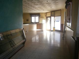 Local Comercial a Carrer president companys 15. Local muchas posibilidades
