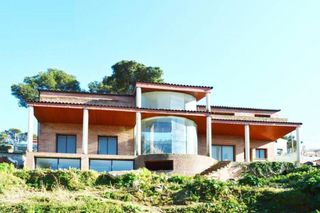 Casa en Carrer savina, 16. Casa de lujo a precio chollo