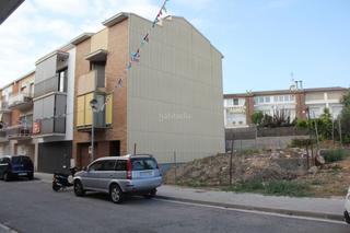 Terreny residencial a Carrer dels garrofers 17. Parcela 132m2 en venta en vilanova i la geltrú