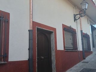Casa bifamiliare in Calle la fortaleza 19. Vivienda unifamiliar  (vta 1º planta )