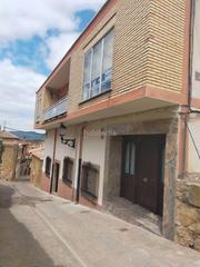 Casa aparellada a Calle la fortaleza 19. Vivienda unifamiliar  (vta 1º planta )