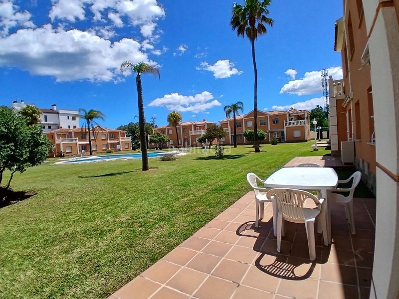 Foto 6e0ef54f-2574-42a5-b1e9-58707f0bb7af. Towny house in avinguda Oliva nova 9 in Oliva nova Oliva