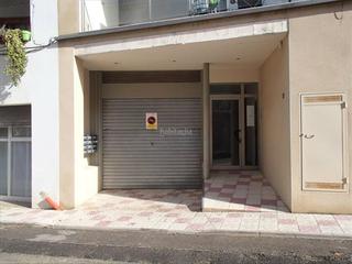 Aparcament cotxe a Carrer la farella 17. Parking cèntric