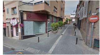 Local Comercial a Passatge josep gelabert 1. Local comercial muy grande y luminoso.