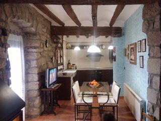 House in Carrer lleida, sn. Casa de piedra con local comercial y bodega