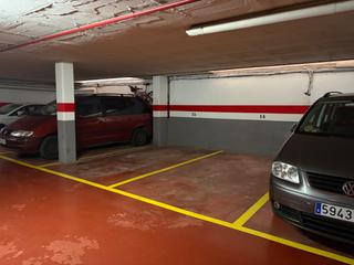 Parking voiture à Carrer de la joventut 28. Plaza de parking en venta para coche grande.