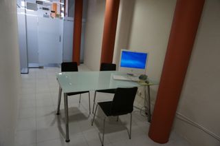 Local Comercial en Carrer munt, 49. Ideal para abogados, gestores,arquitectos centrico
