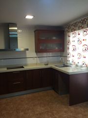 Casa bifamiliare in Avenida comunitat valenciana, 63. Buen estado