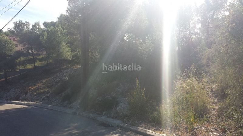 Foto 453a8cb6-a7d1-484a-a939-d3deb38a0b3f. Terreny residencial a carrer violeta 32 a costa Cunit - els jardins - els rosers Cunit
