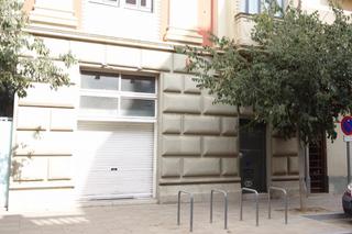 Lloguer Local Comercial a Avinguda de vilallonga 5. Avinguda vilallonga a peu de carrer