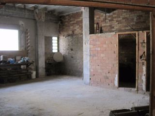 Geschäftsraum in Calle trinquete, 56. Local comercial con muchas posibilidades