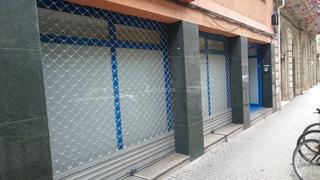 Business premise in Carrer de la riera de tena 11. Local muchas posibilidades y optima comunicacion