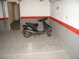 Motorradparkplatz in Carrer de múrcia 54. Plaza de moto