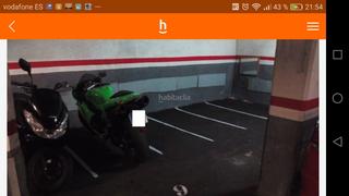 Lloguer Aparcament de moto a Carrer de rafael campalans 90. Plaza de coche pequeño o moto grande