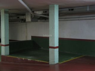 Rent Car parking in Carrer de sallarès i pla 46. Plaça aparcament c/ sallares i pla 46 sabadell