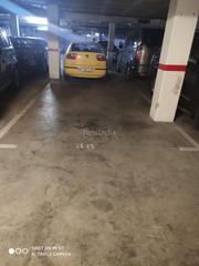Location Parking voiture à Carrer de monlau 5. Plaza grande para coche y moto