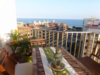 Affitto Attico in Avinguda barcelona, 36. Soleado ático frente al mar y espectacular vistas