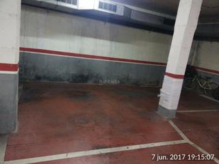 Parking voiture à Carrer rosselló 95. Plaza de parquin doble