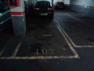 Rent Car parking in Carrer de rafael capdevila 5. Alquilo plaza parking zona clot