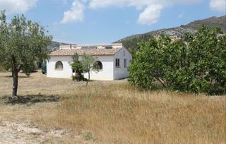 Maison à Camino tarafa 1a. Casita de campo con parcela arbolada