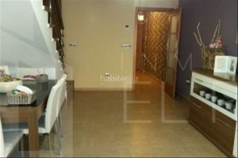 Foto 693dd15a-7222-4758-8467-f2faa99d33a3. Duplex in avenida callosa segura 26 in Catral