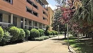 Aparcament cotxe a Carretera reial 102. Parking coche mediano - illa walden