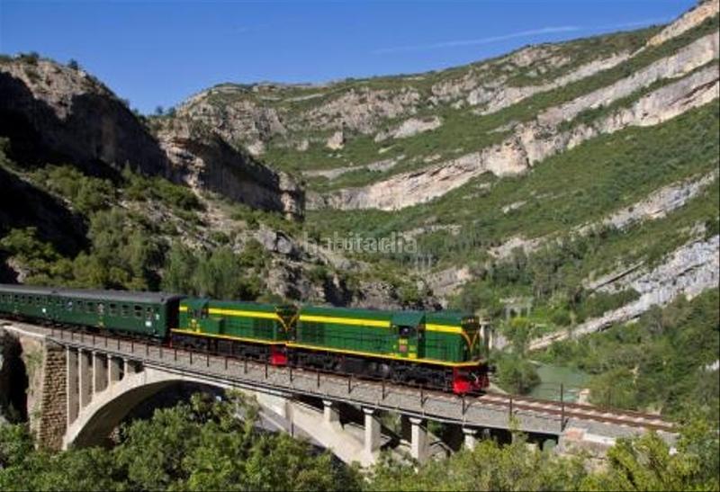 Foto cbbd62c3-7a71-45c4-8c9a-10d113861332. Terreno residenziale in c-13 15 in Pobla de Segur (La)