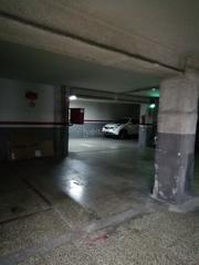 Parking voiture à Carrer de castella 26. Parking para coche en segundo piso de un edificio exclusivo para