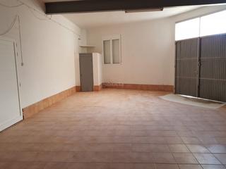 Rent Business premise in Carrer de sant antoni 7. Fantástico local muy céntrico y bien situado